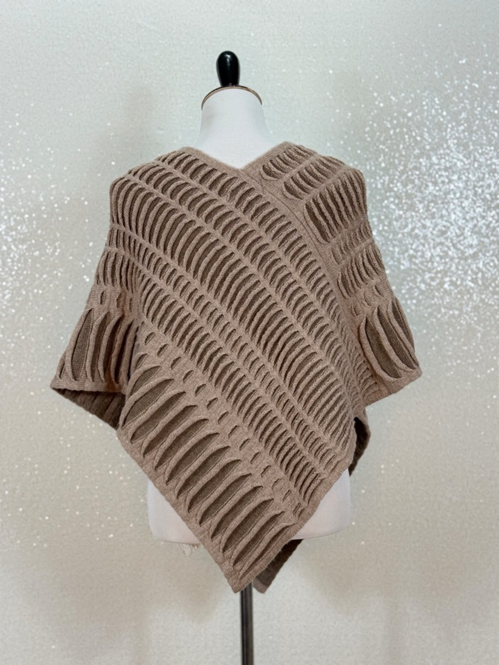 McConnell Merino Wool Poncho Cape Open Knit V Neck Irish Sweater Wrap Textured - Picture 10 of 16